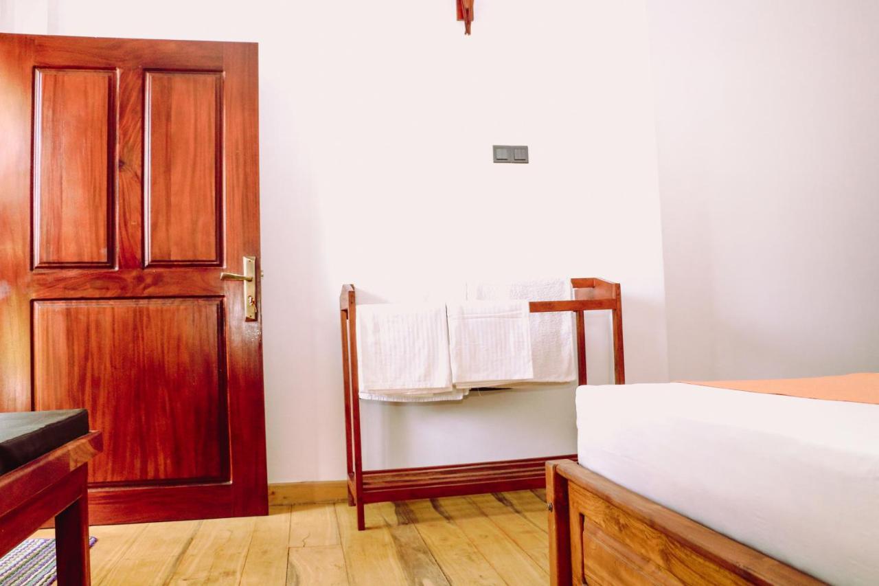 Anb Surf View Hotel Tangalle Eksteriør billede