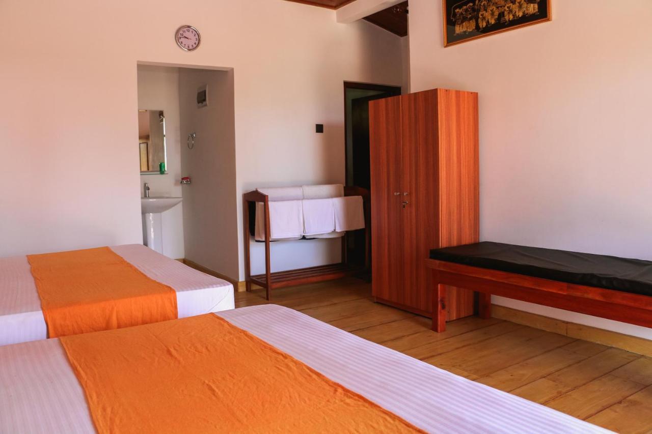 Anb Surf View Hotel Tangalle Eksteriør billede
