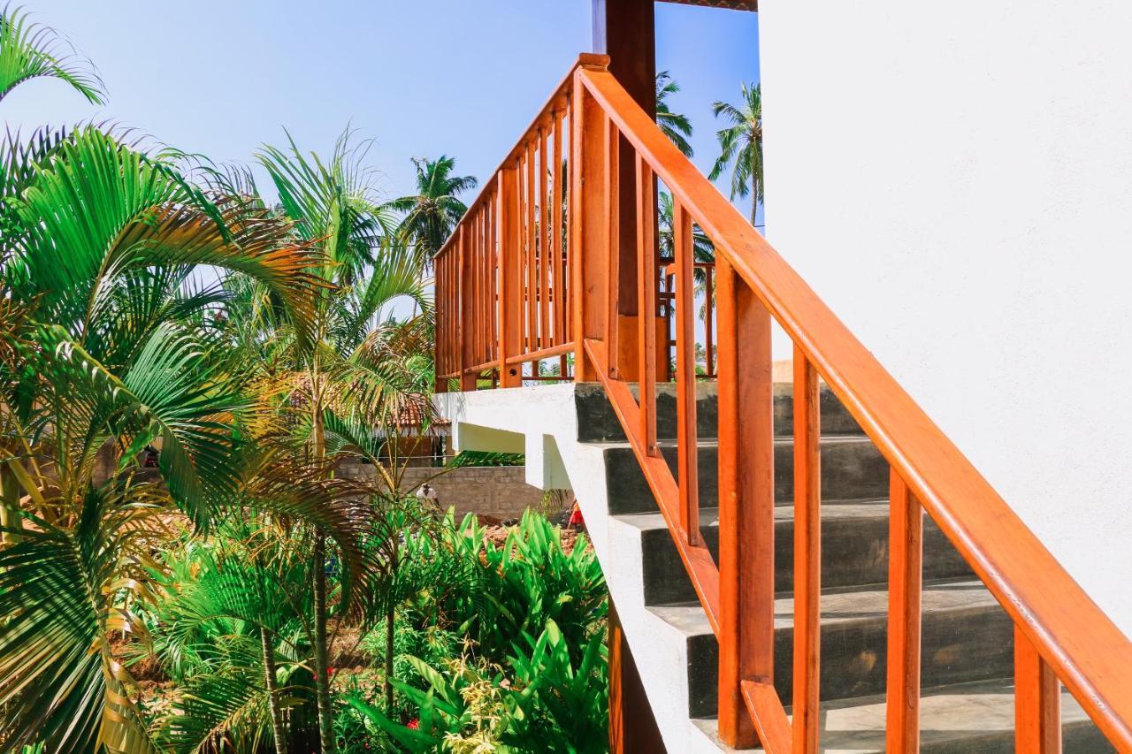 Anb Surf View Hotel Tangalle Eksteriør billede
