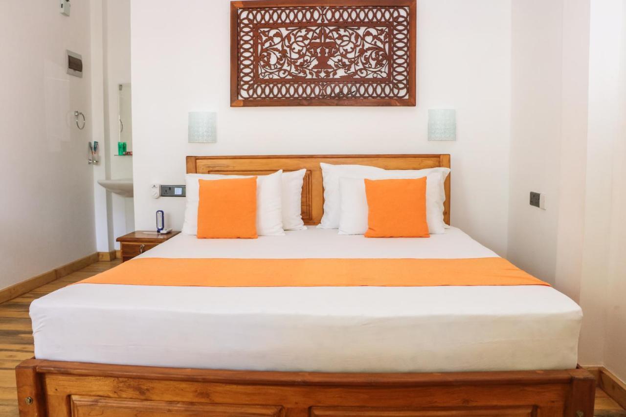 Anb Surf View Hotel Tangalle Eksteriør billede