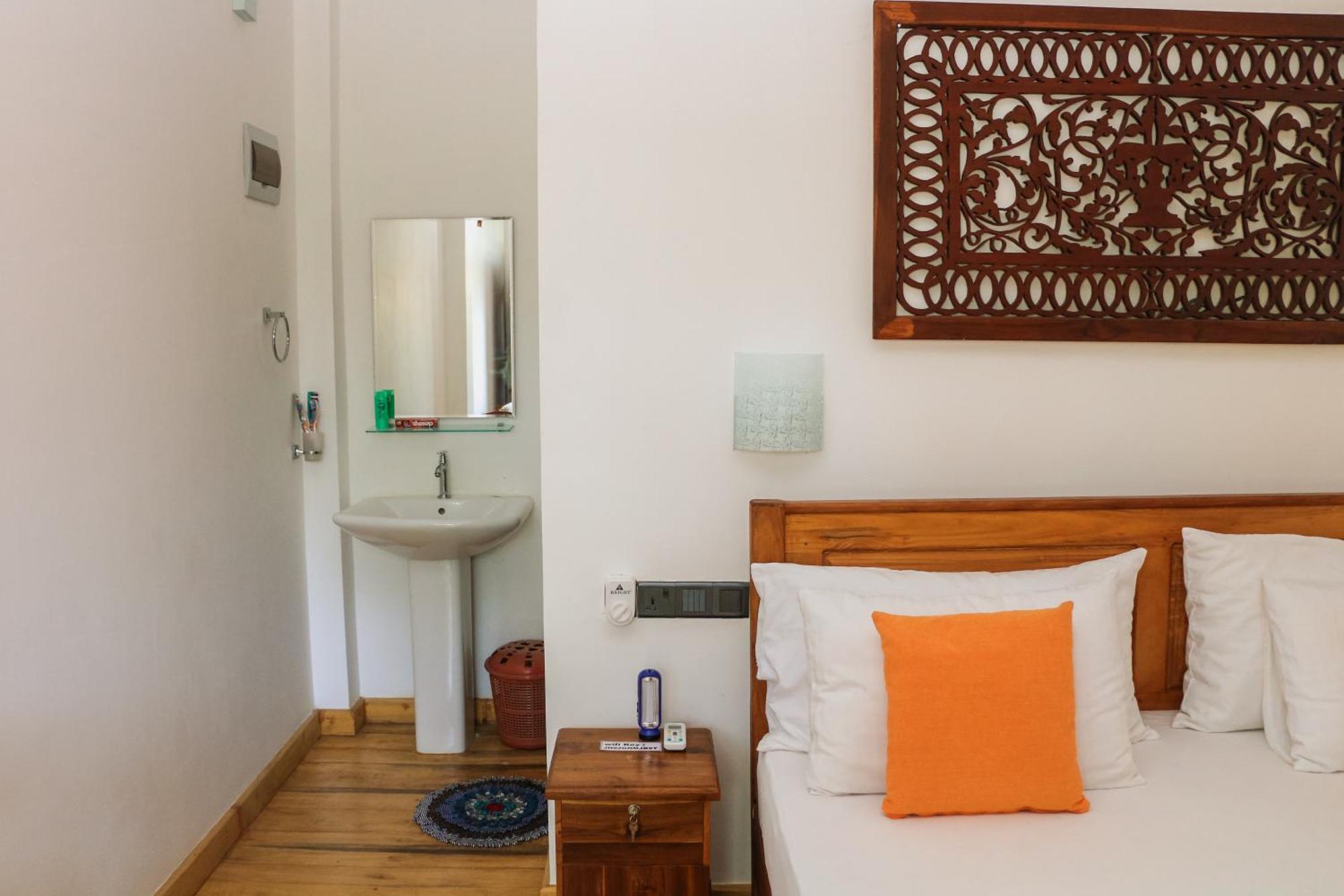 Anb Surf View Hotel Tangalle Eksteriør billede