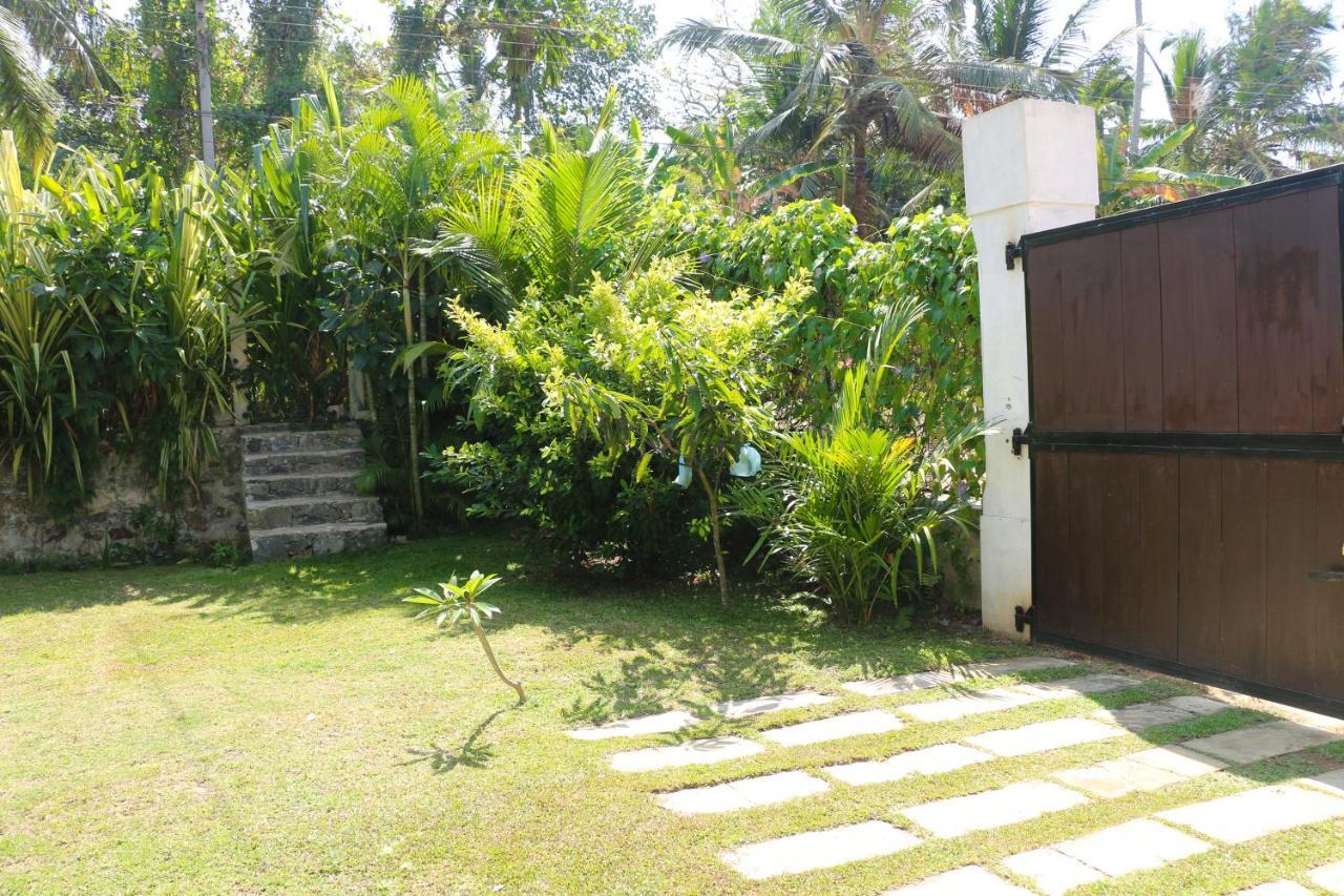 Anb Surf View Hotel Tangalle Eksteriør billede