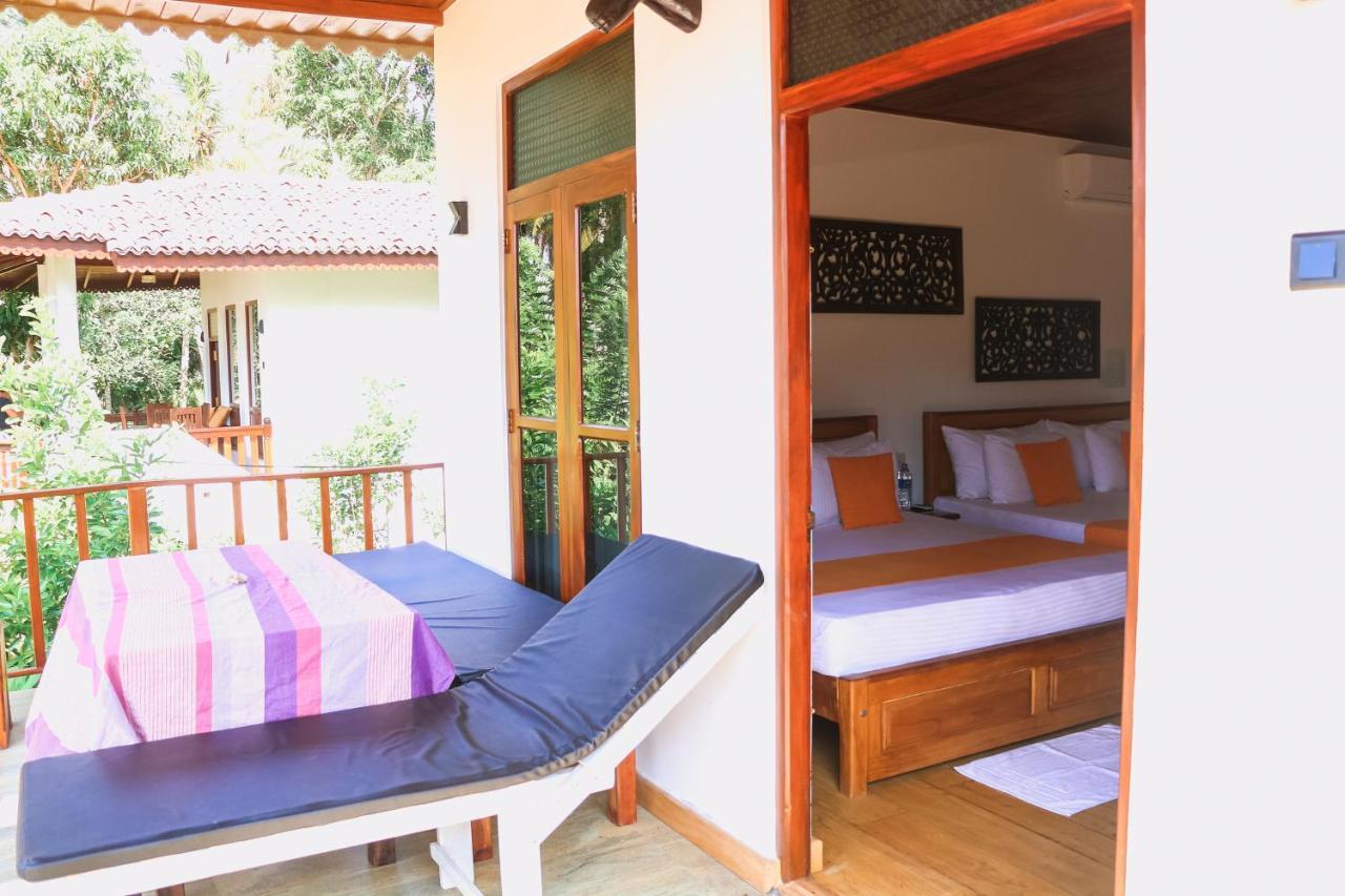 Anb Surf View Hotel Tangalle Eksteriør billede