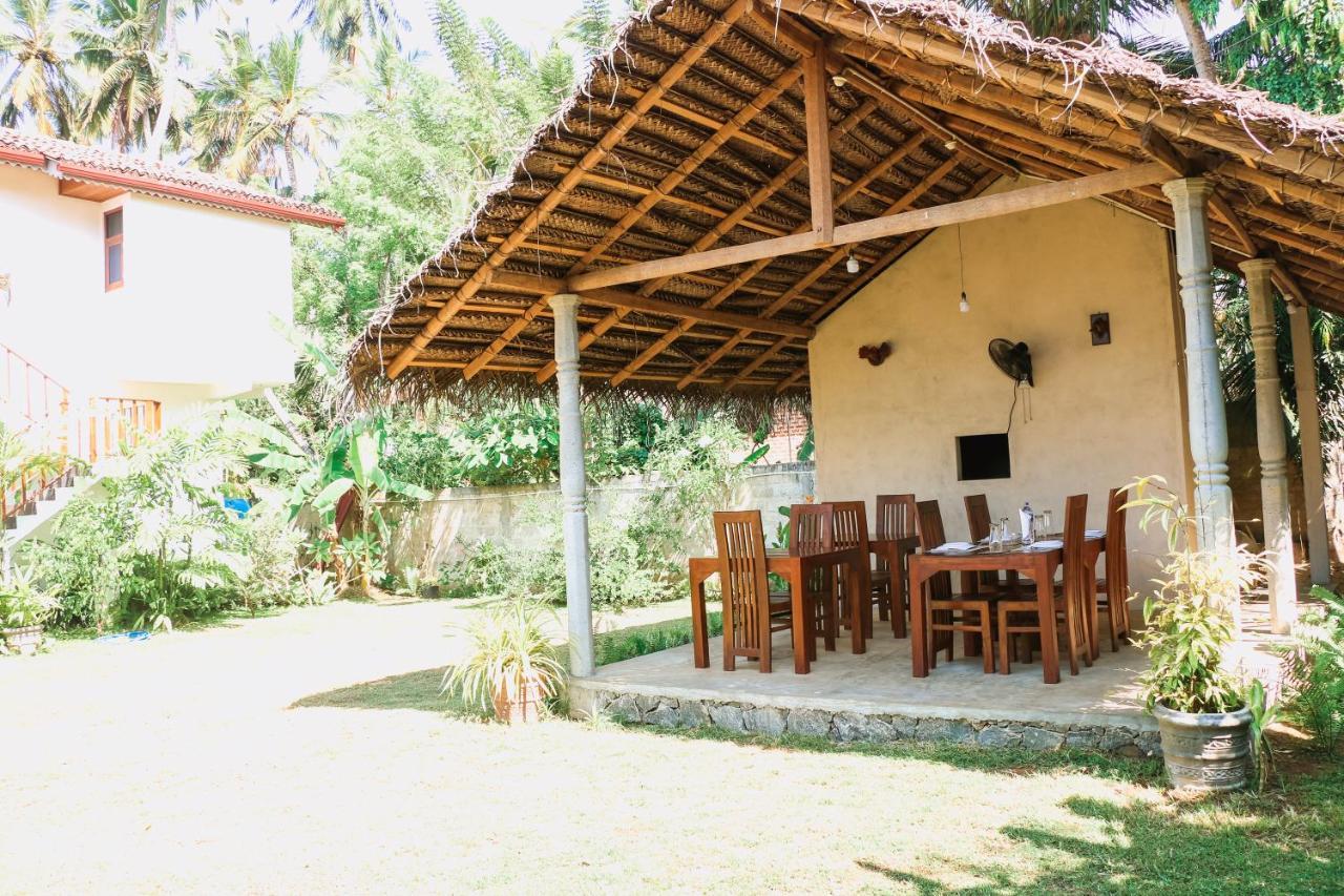 Anb Surf View Hotel Tangalle Eksteriør billede