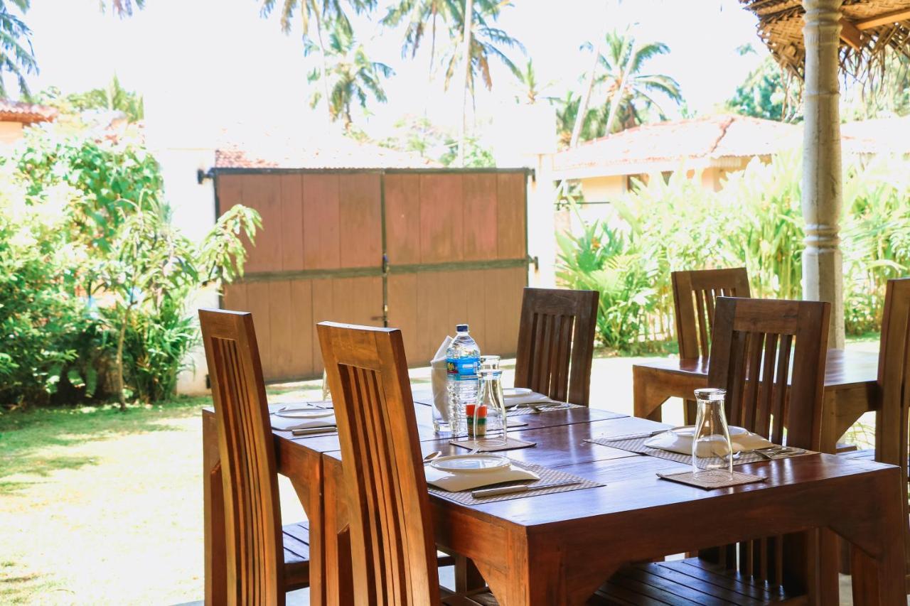Anb Surf View Hotel Tangalle Eksteriør billede